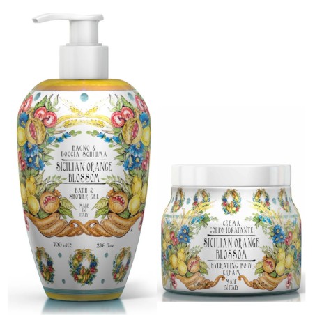 Il Set Corpo Linea Fiori d'Arancio di Sicilia  comprende: 

Bagno Docciaschiuma da 700 ml 
Crema Corpo idratante da 450 ml